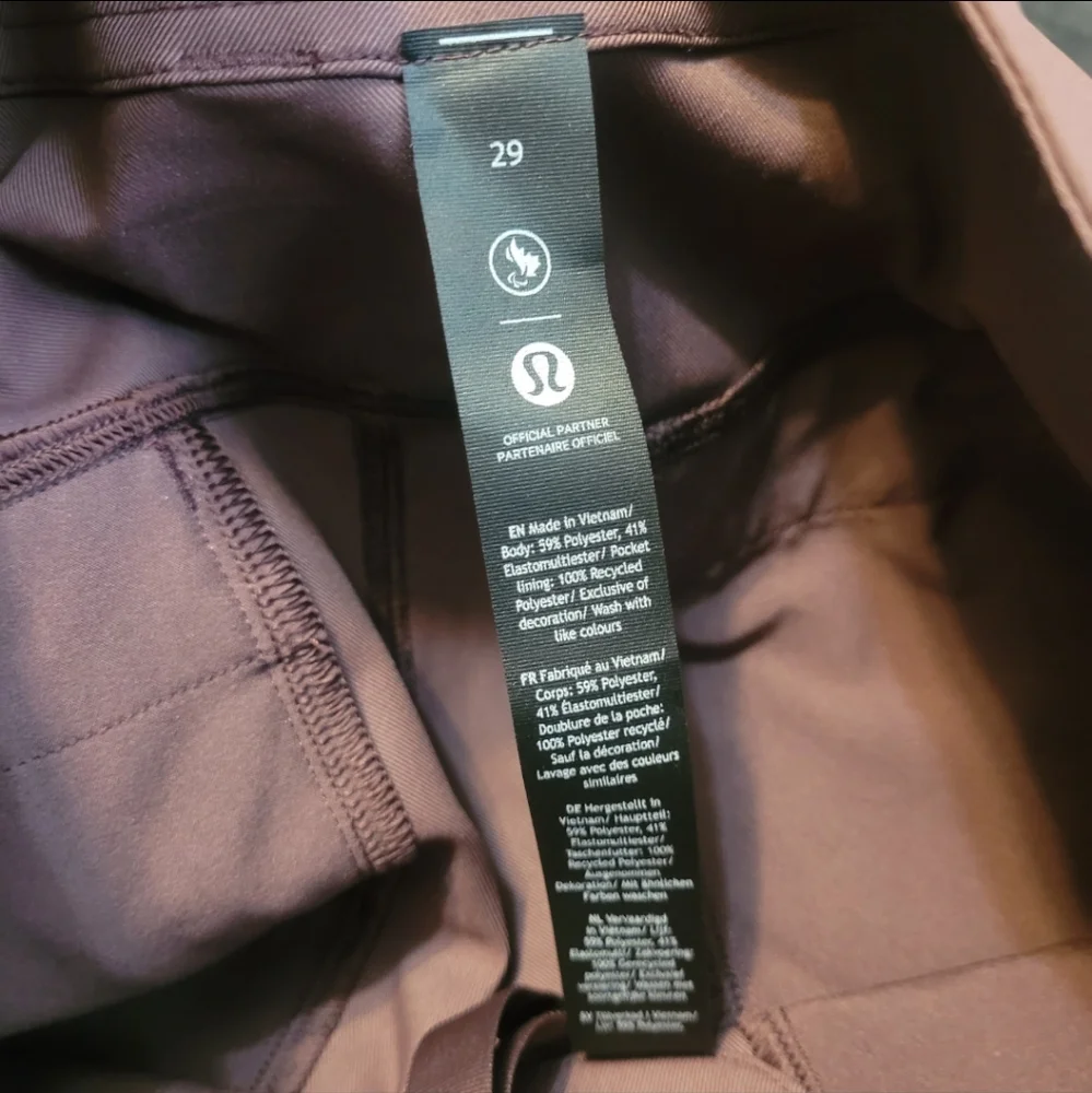 New Lululemon Carpenter pants,Team Canada,Limited Edition - Picture 11 of 16